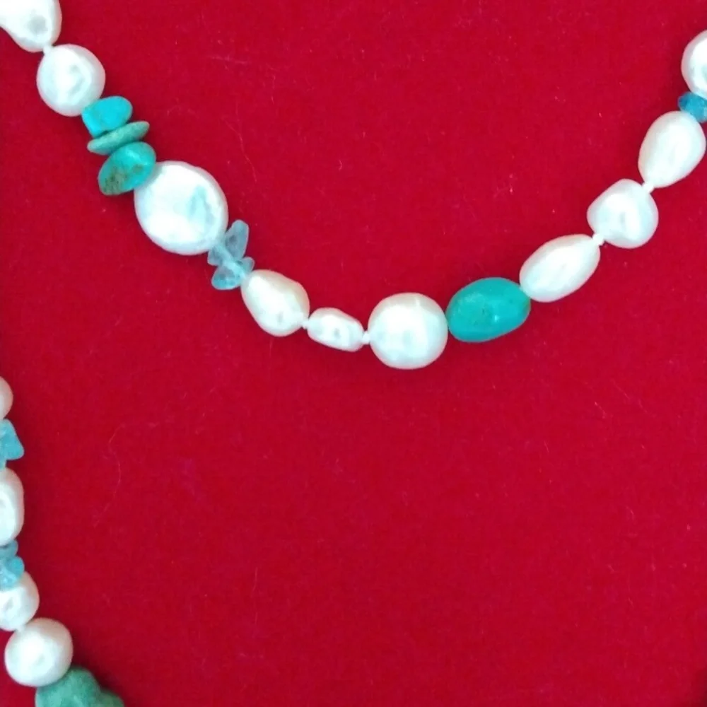 ♥️HP♥️40 INCH FRESHWATER PEARL, TURQUOISE AND APATITE NECKLACE. - Picture 2 of 6